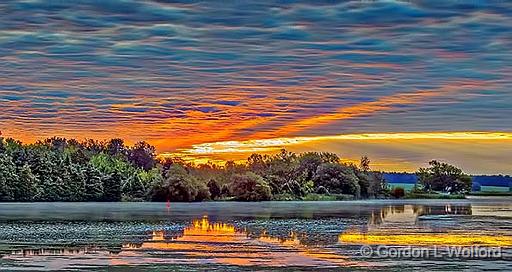 Sunrise Sunrays_DSCF4544-5.jpg - Photographed along the Rideau Canal Waterway near Smiths Falls, Ontario, Canada.
